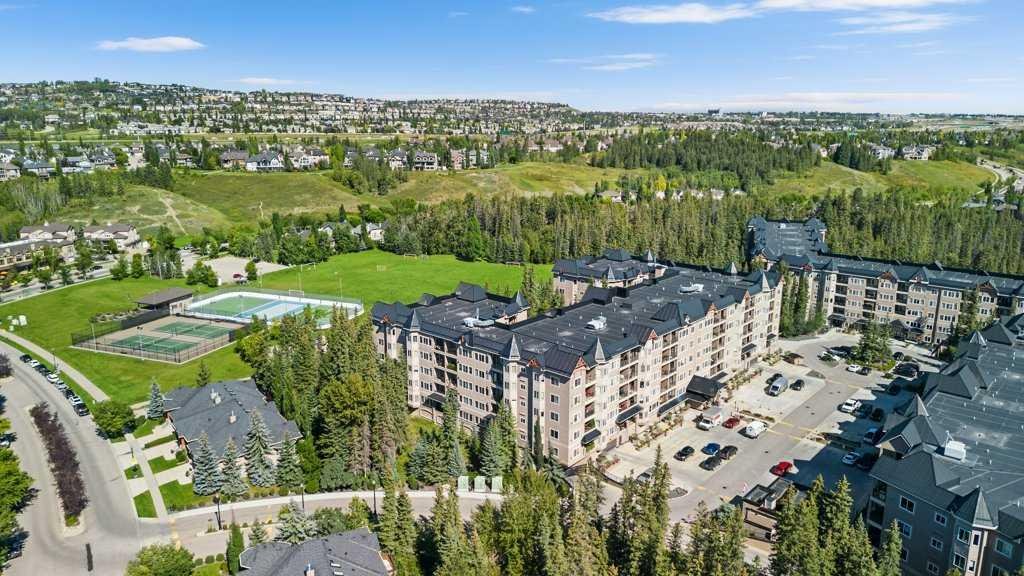 #112 30 Discovery Ridge Close SW, Calgary, Alberta, T3H 5X5