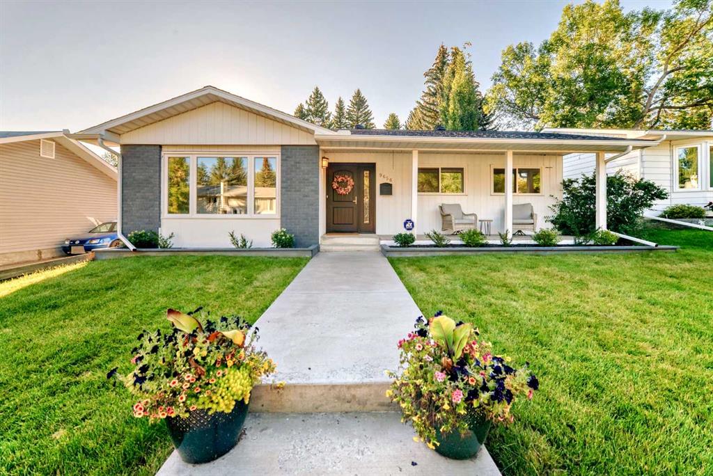 9656 Oakhill Drive SW, Calgary, Alberta, T2V 3W5