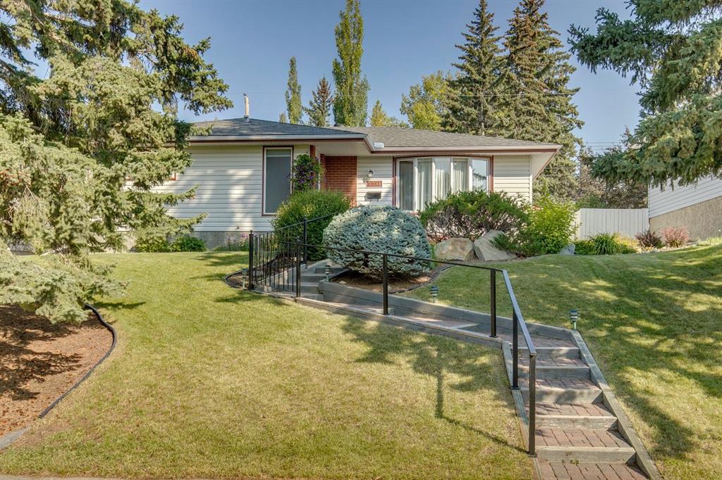 5751 Dalmead Crescent NW, Calgary, Alberta, T3A 1E8