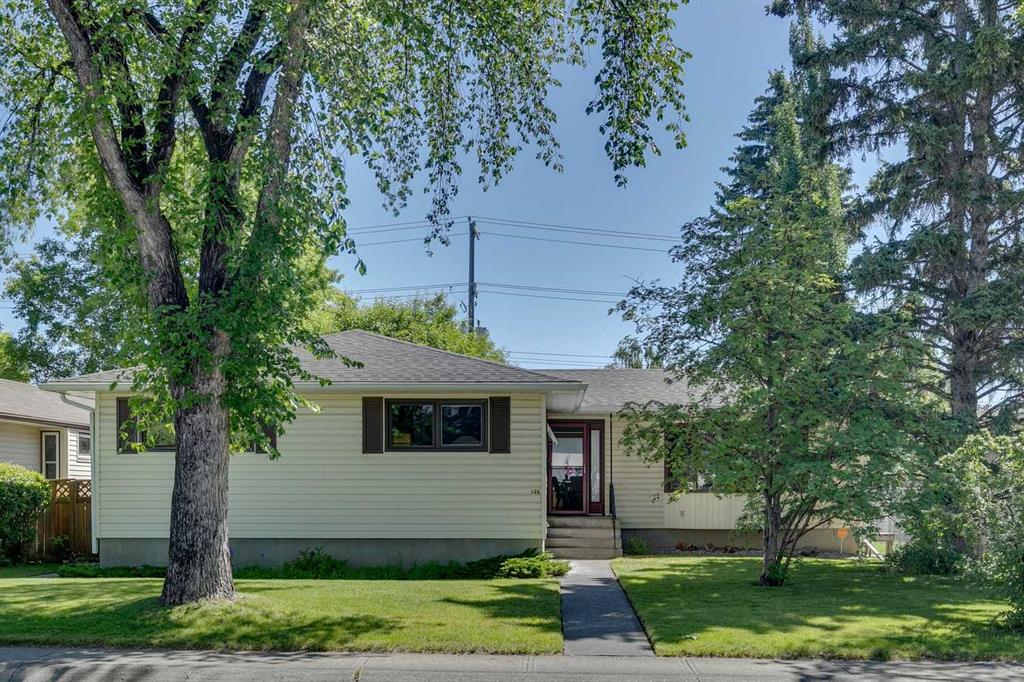 126 Westwood Drive SW, Calgary, Alberta, T3C 2V7