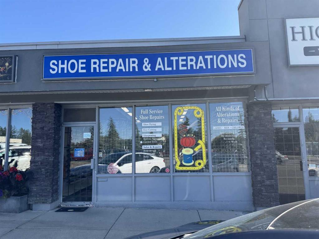 123 Street, Calgary, Alberta, T3E 4N3