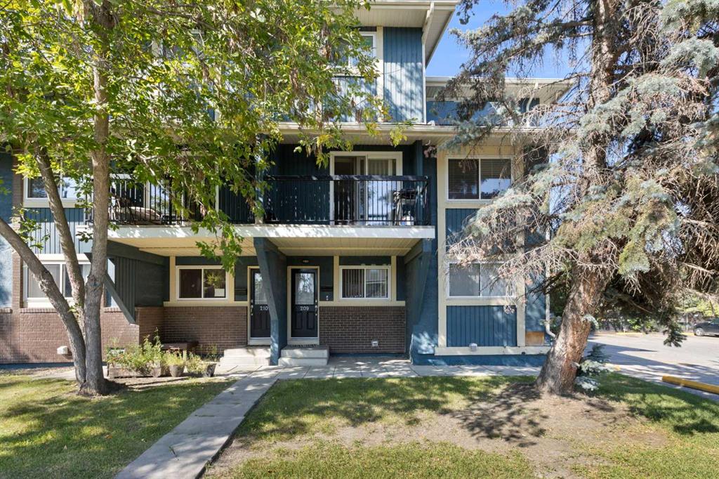 #209 2200 Woodview Drive SW, Calgary, Alberta, T2W 3N6