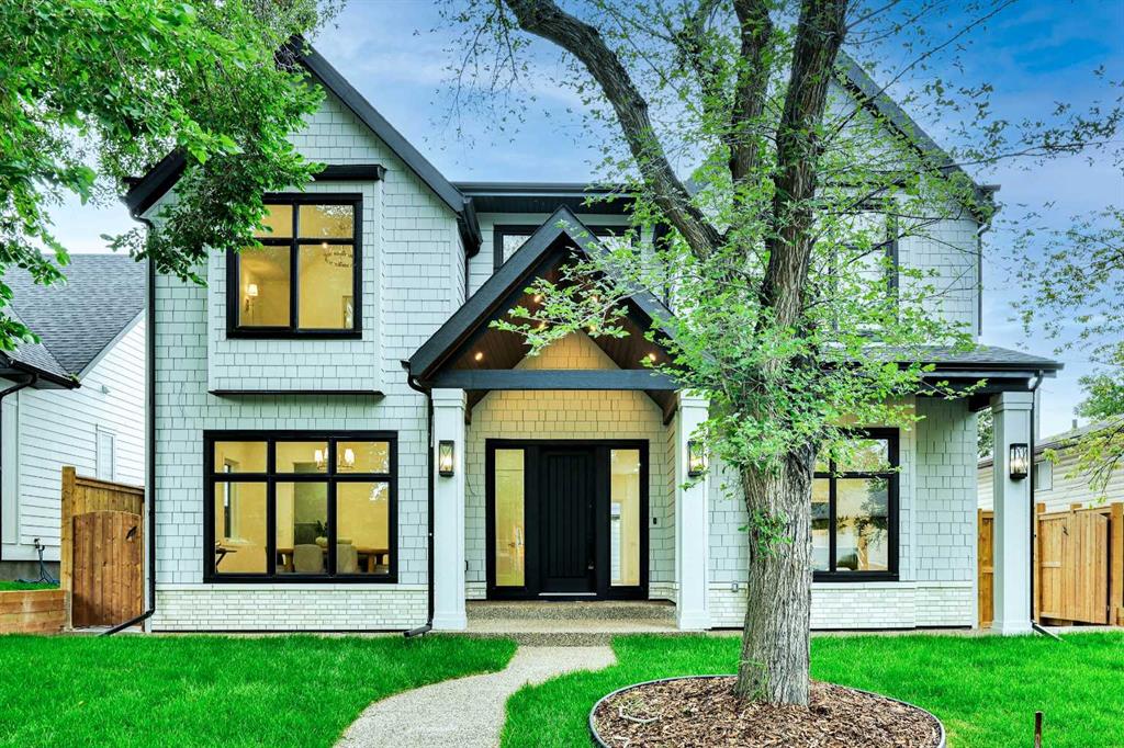 6312 Lacombe Way SW, Calgary, Alberta, T3E 5T3