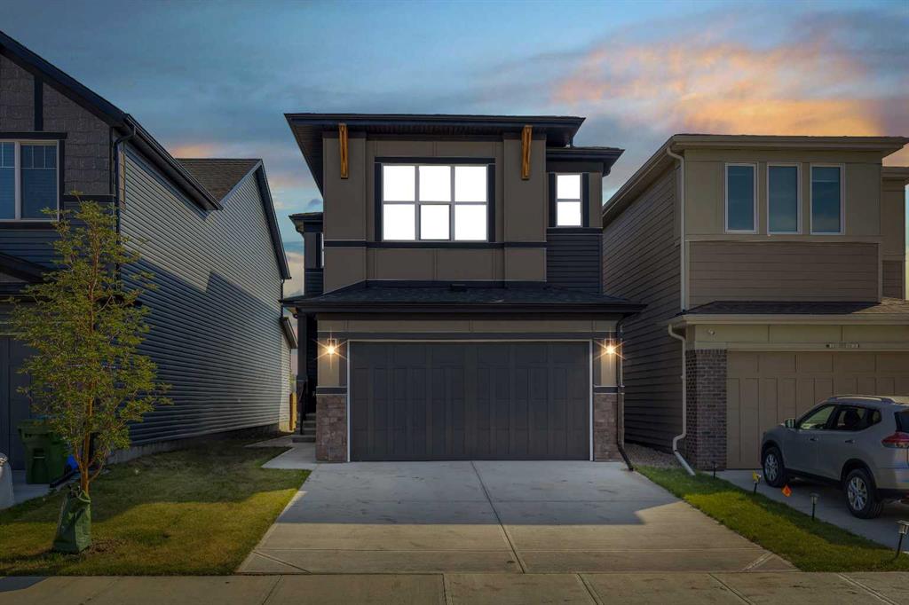 211 Creekstone Row SW, Calgary, Alberta, T2X 4Y4
