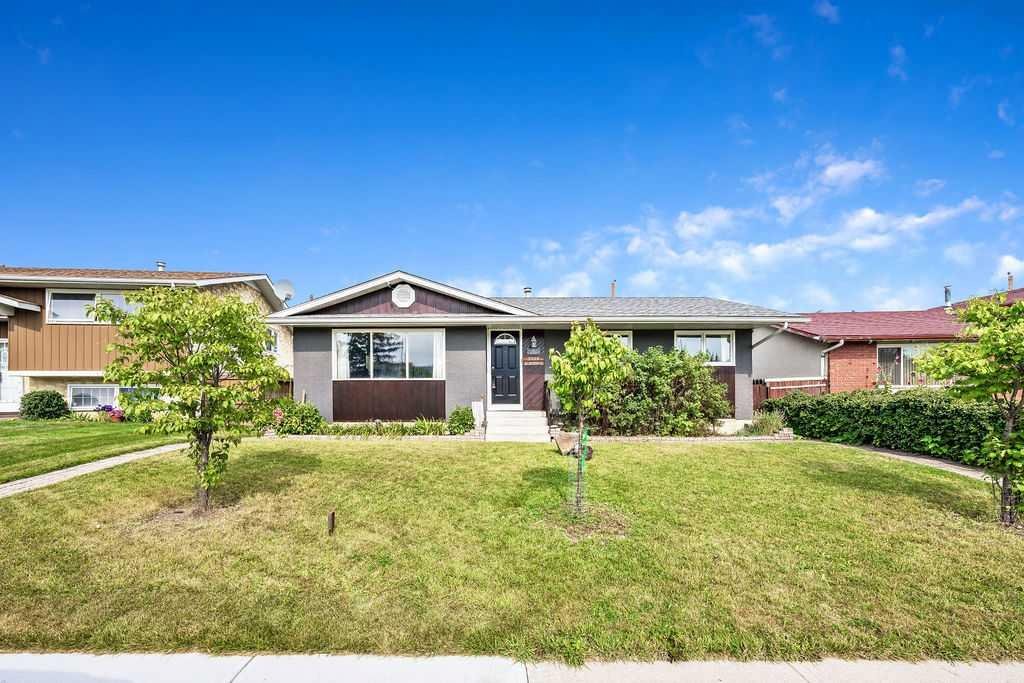 5212 5 Avenue SE, Calgary, Alberta, T2A 4Y9