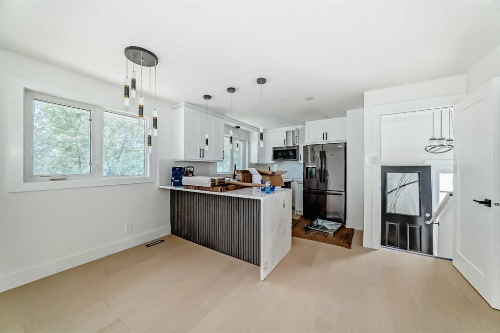 6619 4 Street NW, Calgary, Alberta, T2K 1C1