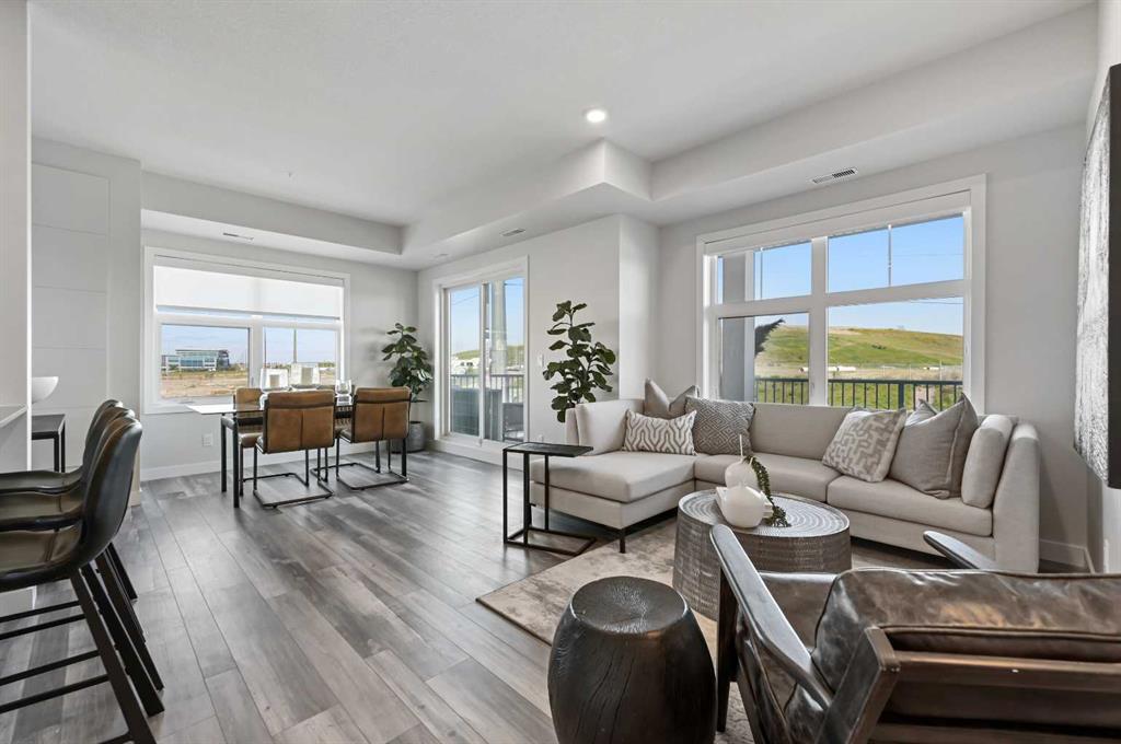 #225 255 Les Jardins Park SE, Calgary, Alberta, T2C5V3