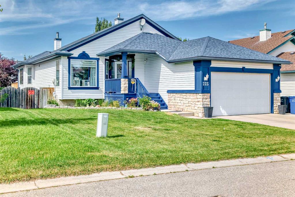 223 COVE Drive, Chestermere, Alberta, T1X 1E5
