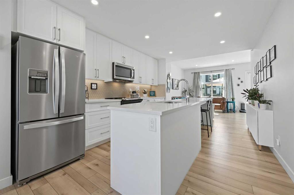 157 Les Jardins Park SE, Calgary, Alberta, T2C 5V3