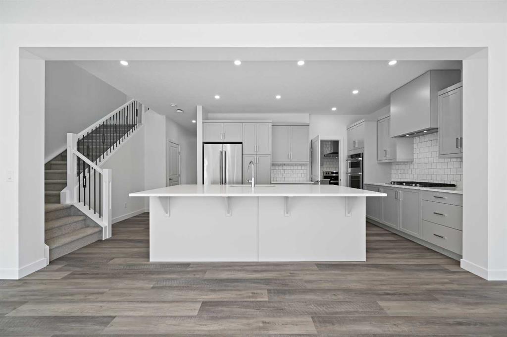 458 Corner Glen Way NE, Calgary, Alberta, T3N 2P6