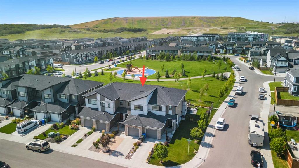 37 Wolf Creek Manor SE, Calgary, Alberta, T2X 3Z8