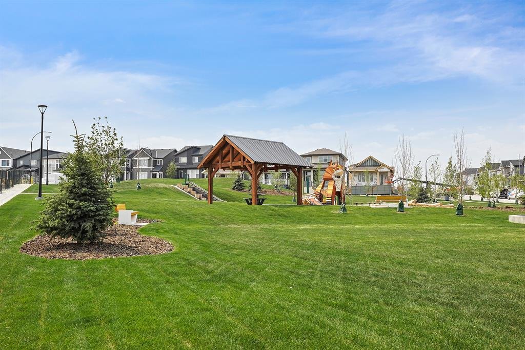 116 Mitchell Way NW, Calgary, Alberta, T3R 2G7