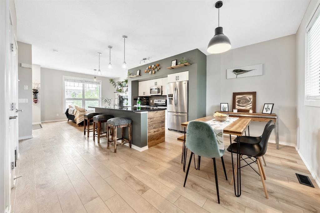 324 Cranfield Common SE, Calgary, Alberta, T3M 1S3