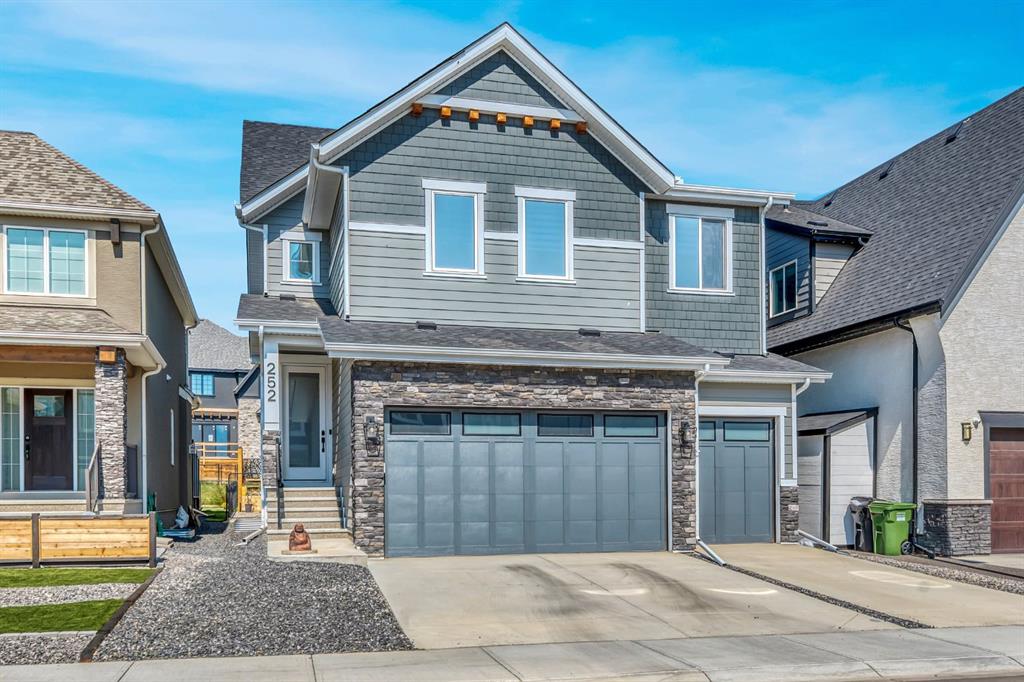 252 Marina Grove SE, Calgary, Alberta, T3M 3J4
