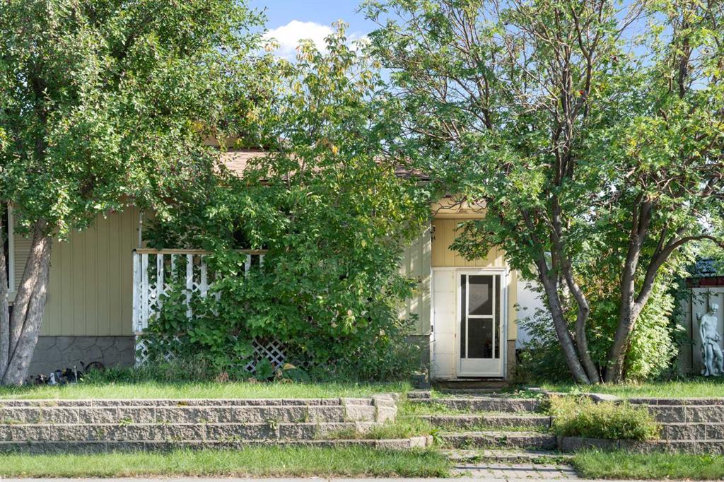 3212 Dover Crescent SE, Calgary, Alberta, T2B 1V2