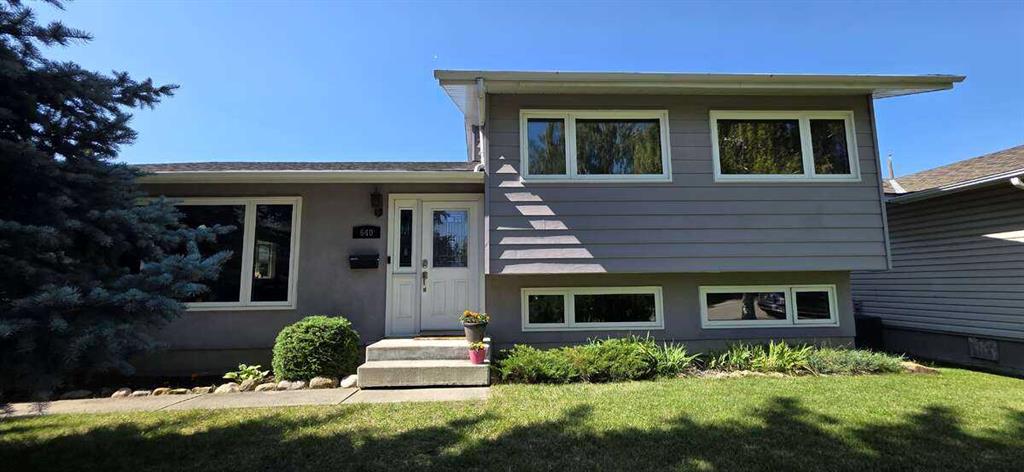640 Willowburn Crescent SE, Calgary, Alberta, T2J 1N1