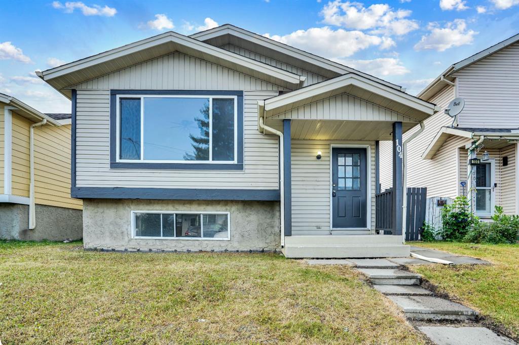 104 castlegreen Close NE, Calgary, Alberta, T3J 1Y6