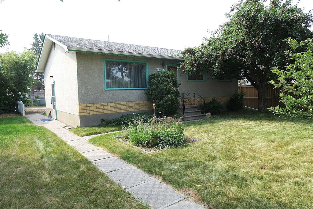 2429 Holly Drive SE, Calgary, Alberta, T2B 1S7
