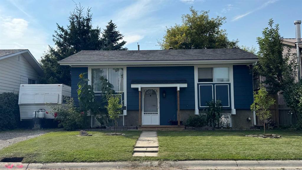 913 5 Street SE, High River, Alberta, T1V 1J3
