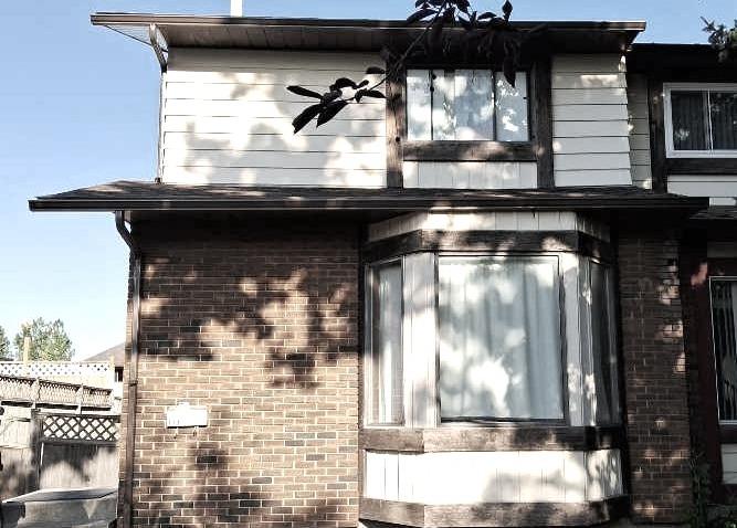 110 39 Street SE, Calgary, Alberta, T2A 6E3