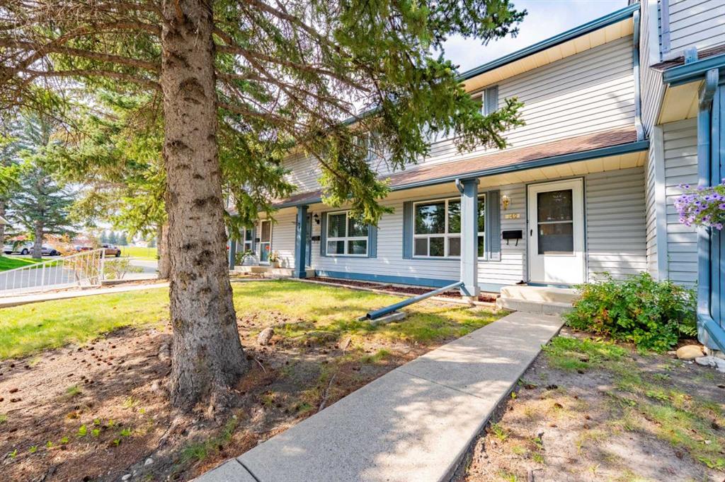 142 Woodmont Terrace SW, Calgary, Alberta, T2W 4Z4