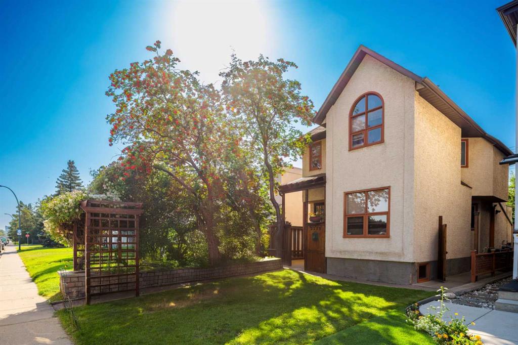2219 Westmount Road NW, Calgary, Alberta, T2N 3N5