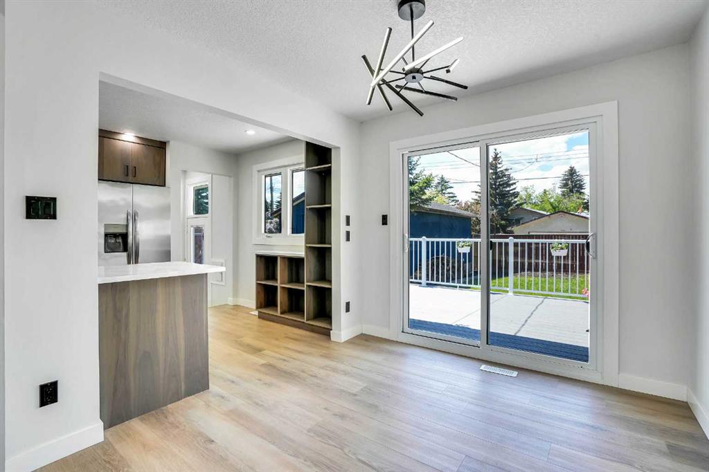 1344 Lake Michigan Crescent SE, Calgary, Alberta, T2J 3G1