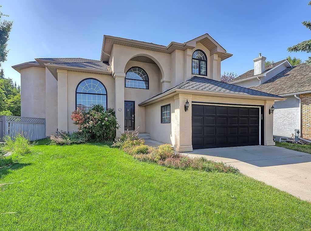 169 Woodpark Court SW, Calgary, Alberta, T2W 6E5