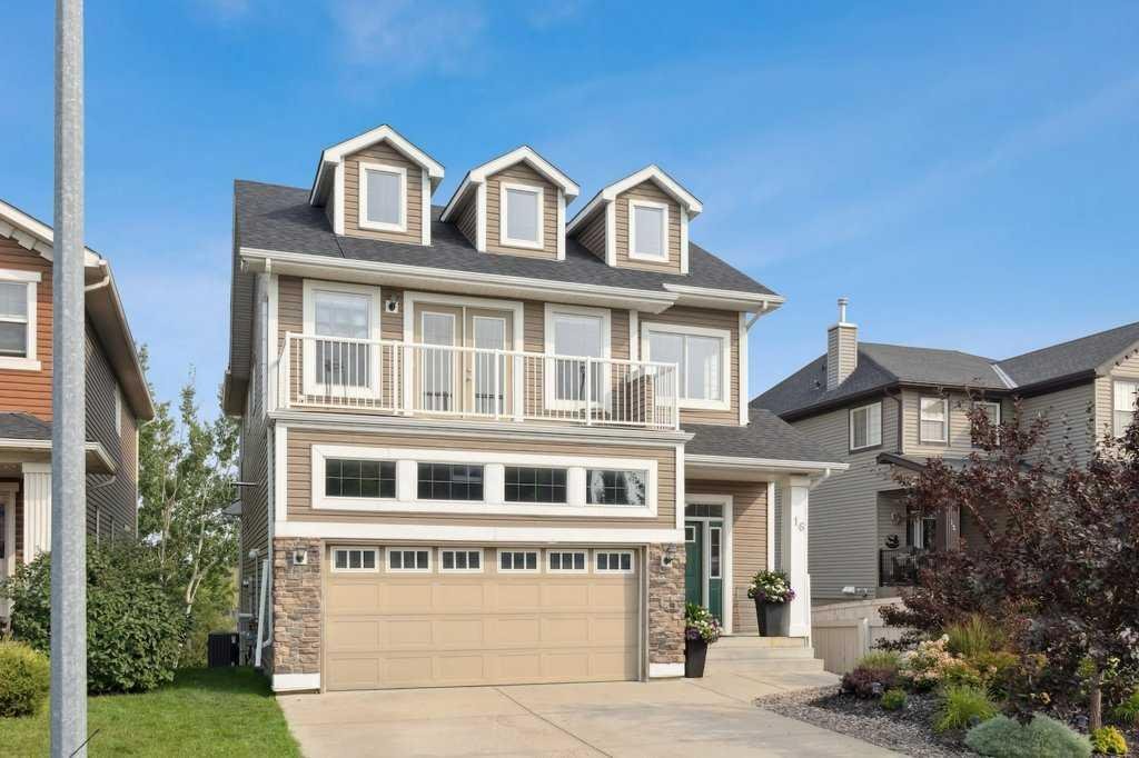 16 Royal Oak Cape NW, Calgary, Alberta, T3G 0A5
