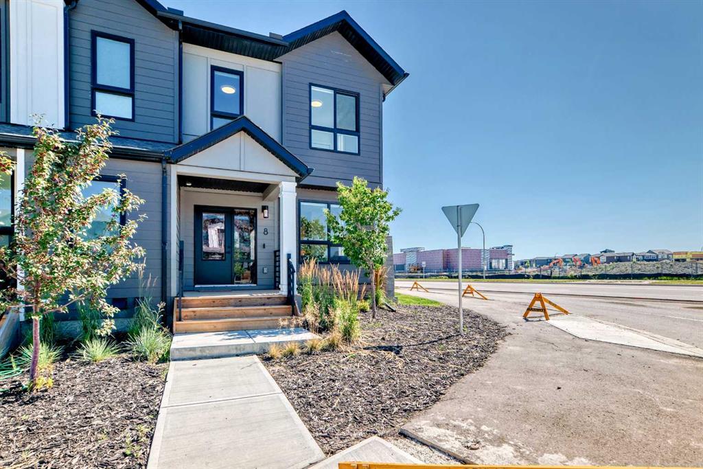 8 silverton glen Green SW, Calgary, Alberta, T2X5B8
