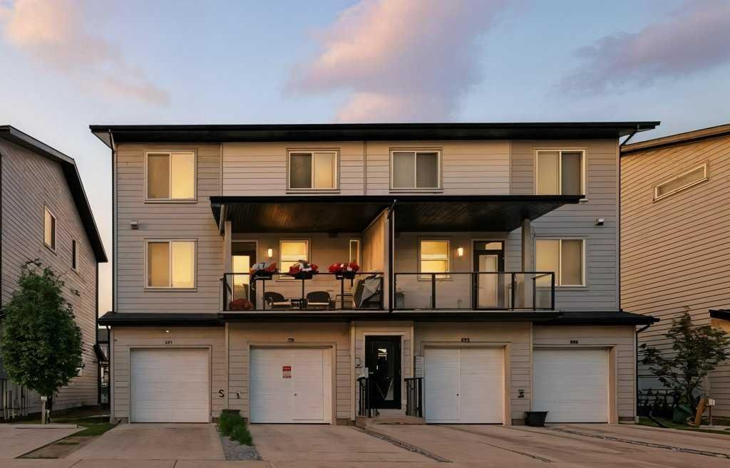 #201 120 Redstone Walk NE, Calgary, Alberta, T3N1M6