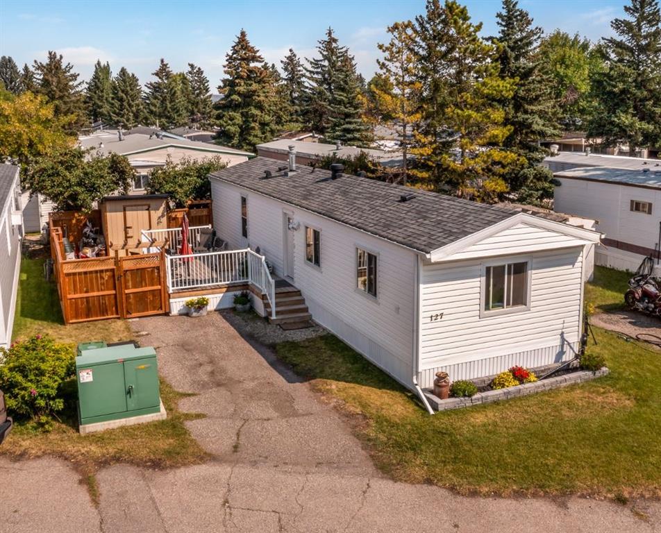 #127 3223 83 Street NW, Calgary, Alberta, T3B 5P4
