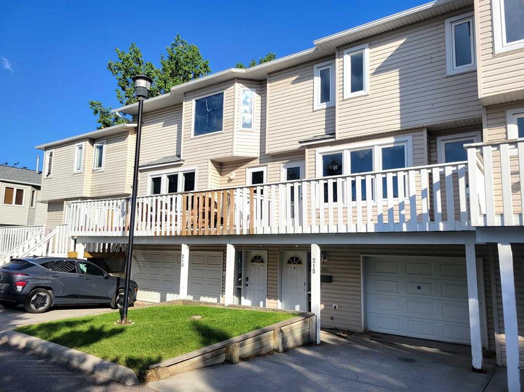 215 Killarney Glen Court SW, Calgary, Alberta, T3E7H4