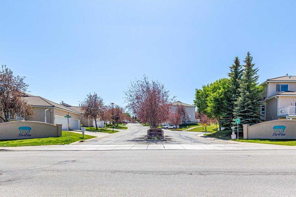39 Hamptons Link NW, Calgary, Alberta, T3A 5V9