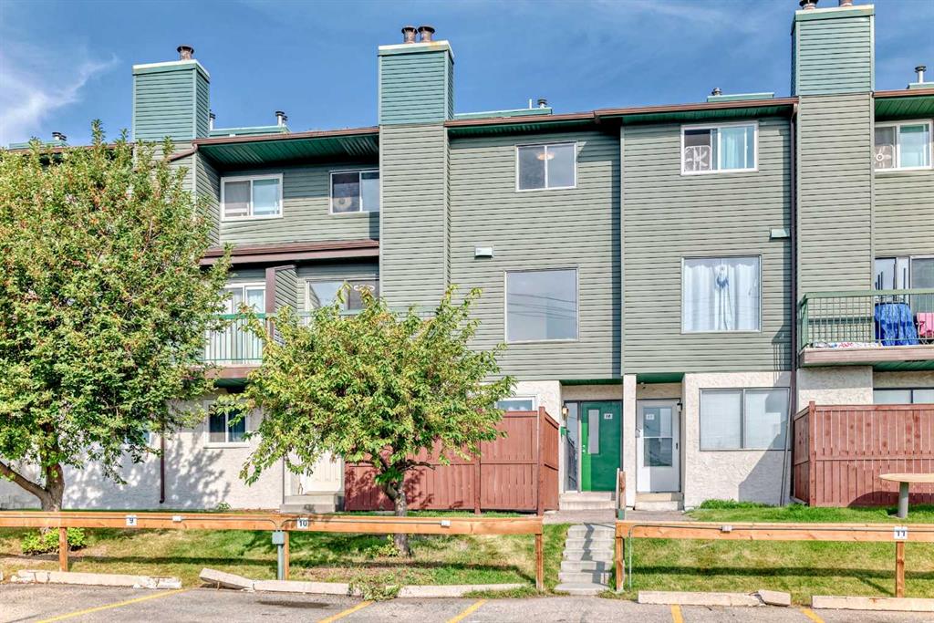 #10 2511 38 Street NE, Calgary, Alberta, T1Y 4M7