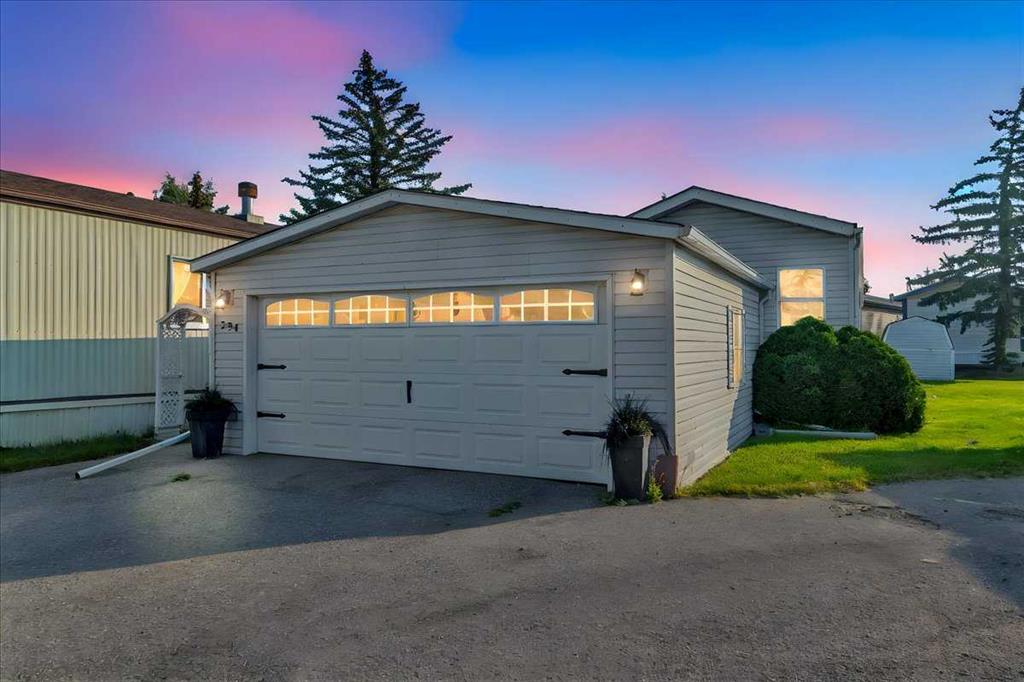 294 Burroughs Circle NE, Calgary, Alberta, T1Y 6K3