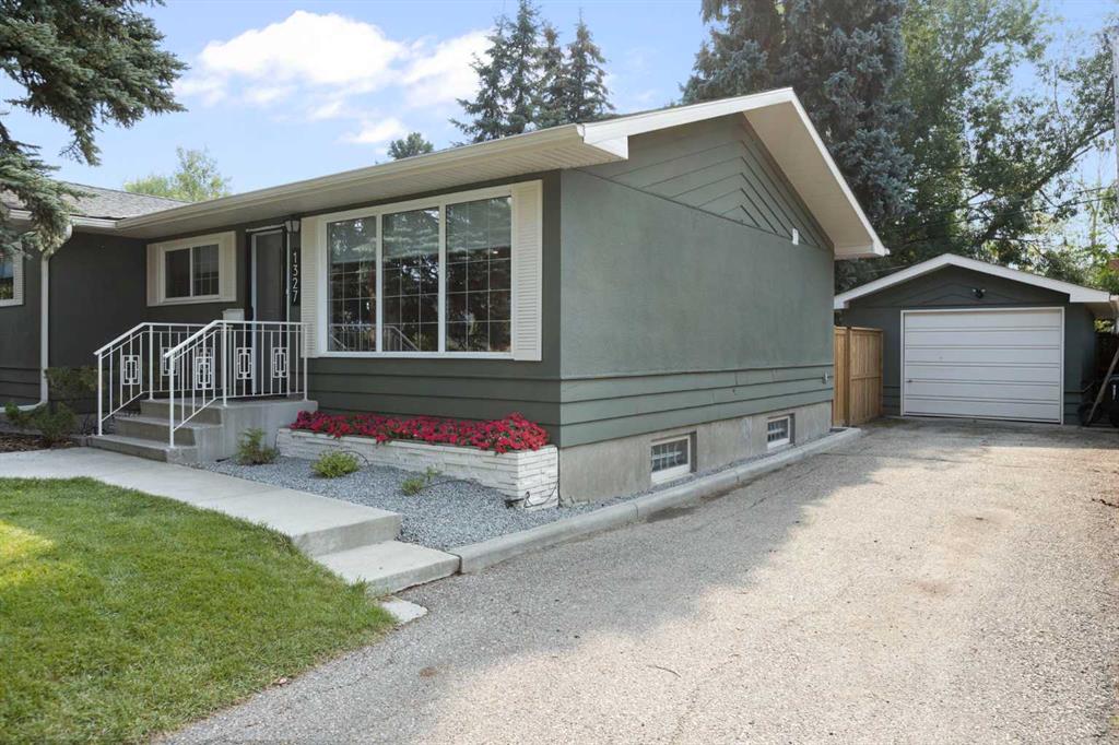 1327 87 Avenue SW, Calgary, Alberta, T2V 0W2