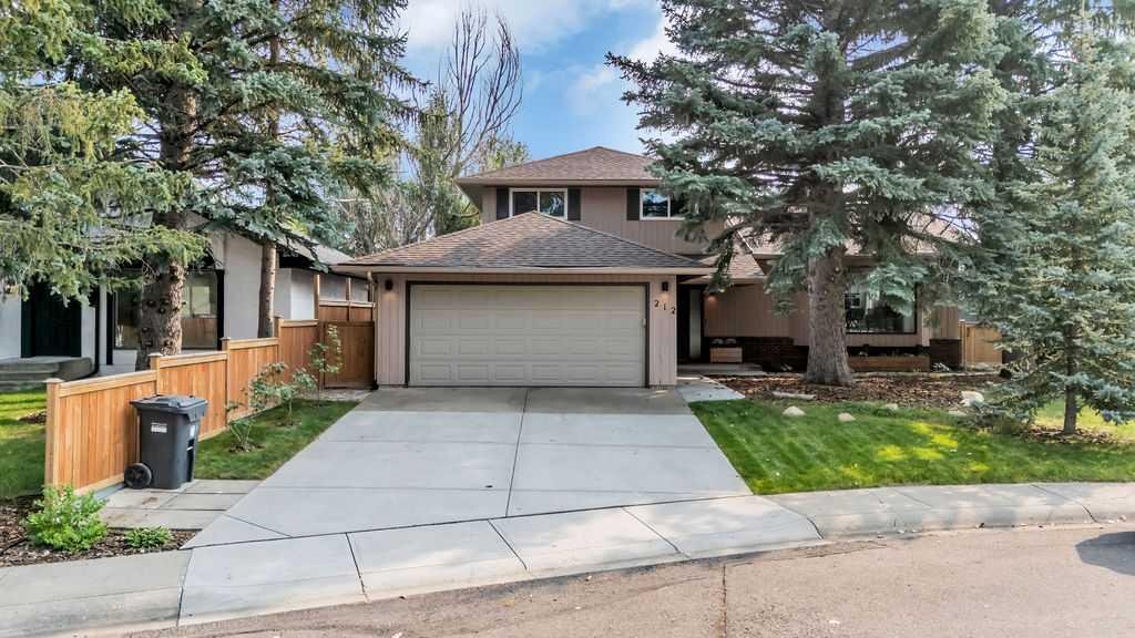 212 Cedarille Green SW, Calgary, Alberta, T2W 2H4