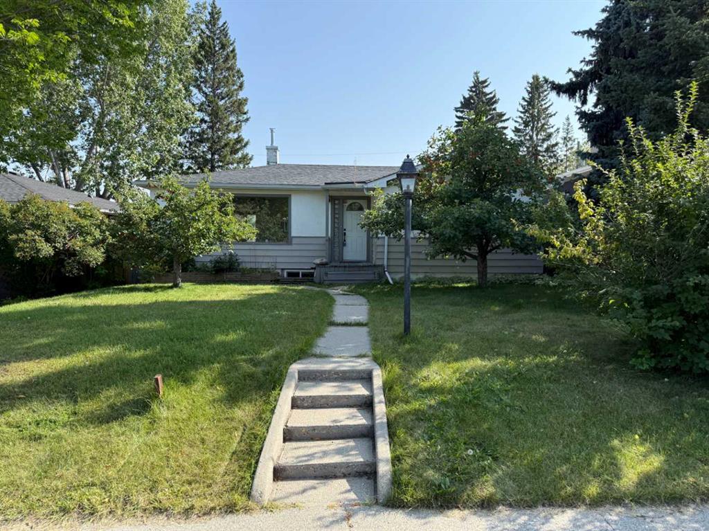 3243 Kenmare Crescent SW, Calgary, Alberta, T3E 4R4
