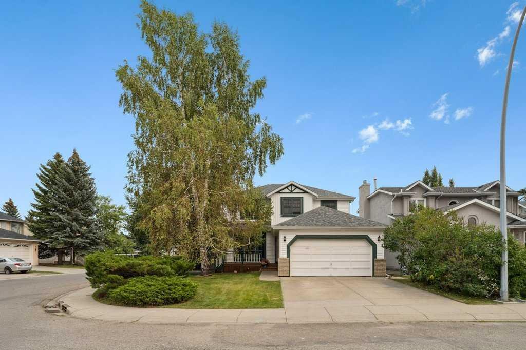 59 Sandringham Close NW, Calgary, Alberta, T3K3X1