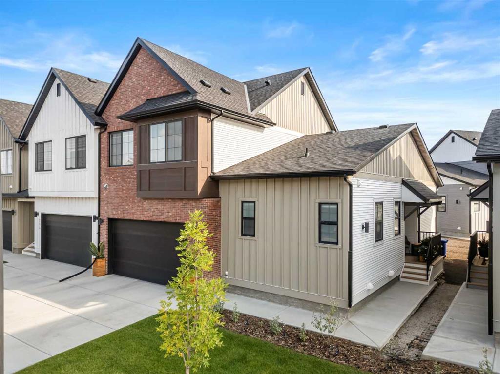 #203 201 Cooperswood Green SW, Airdrie, Alberta, T4B 3Y6