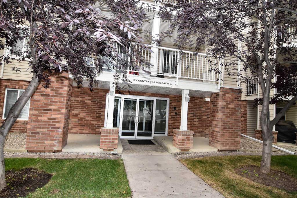 #1106 17 Country Village Bay NE, Calgary, Alberta, T3K 5Z3