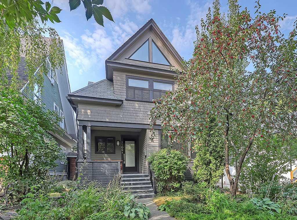 2109 14A Street SW, Calgary, Alberta, T2T 3W9
