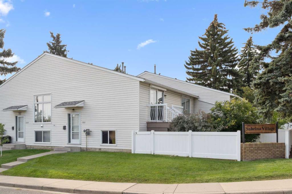101 Sabrina Way SW, Calgary, Alberta, T2W 4J4