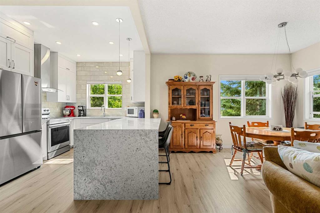 33 Parkridge View SE, Calgary, Alberta, T2J 7G7