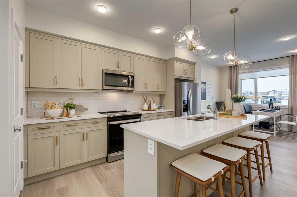 30 Starling Boulevard NW, Calgary, Alberta, T3P 2V7