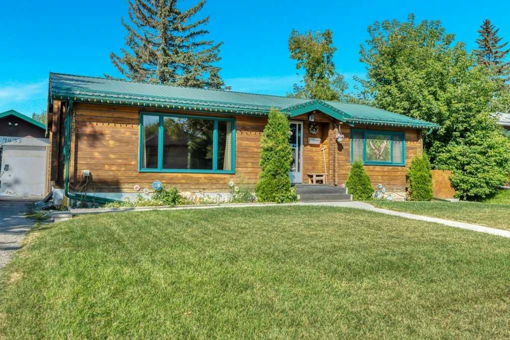 7435 23 Street SE, Calgary, Alberta, T2C 0X8