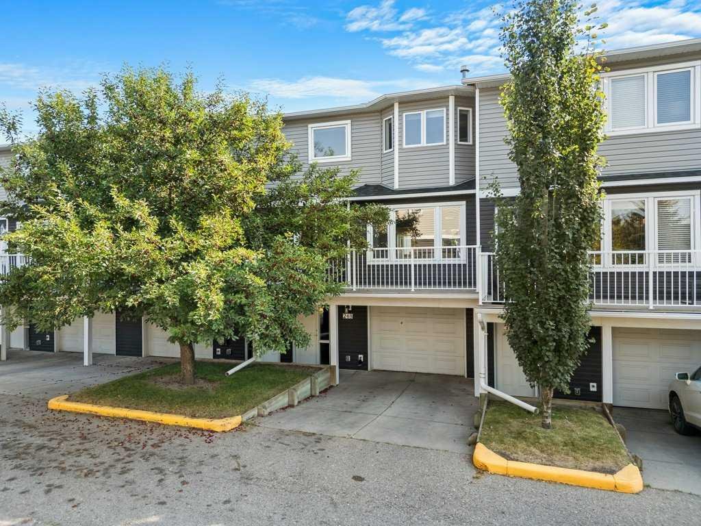 248 Regal Park NE, Calgary, Alberta, T2E0S6