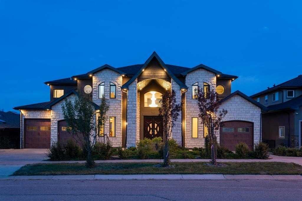 35 Elmont Drive SW, Calgary, Alberta, T3H 4X9