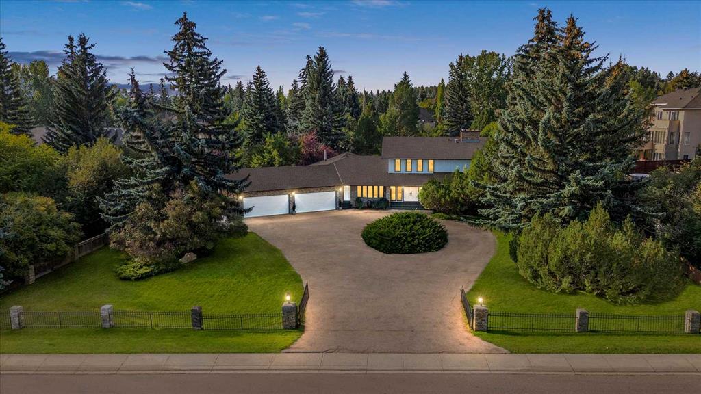 1521 92 Avenue SW, Calgary, Alberta, T2V 5C9